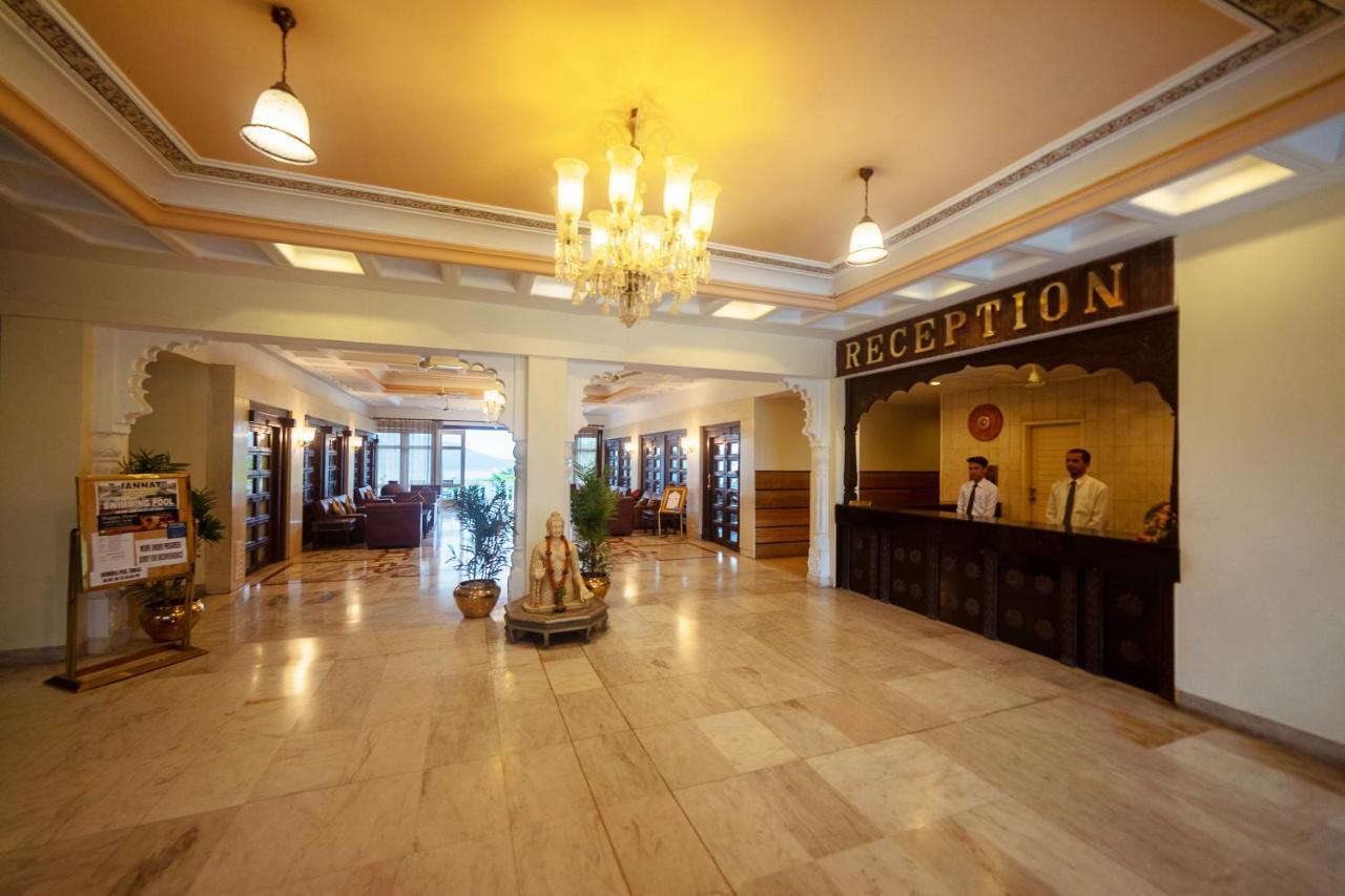 Hotel Hilltop Palace Udaipur Ngoại thất bức ảnh