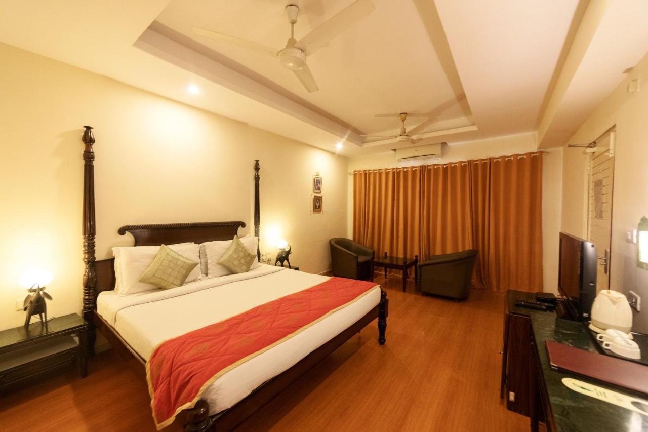 Hotel Hilltop Palace Udaipur Ngoại thất bức ảnh