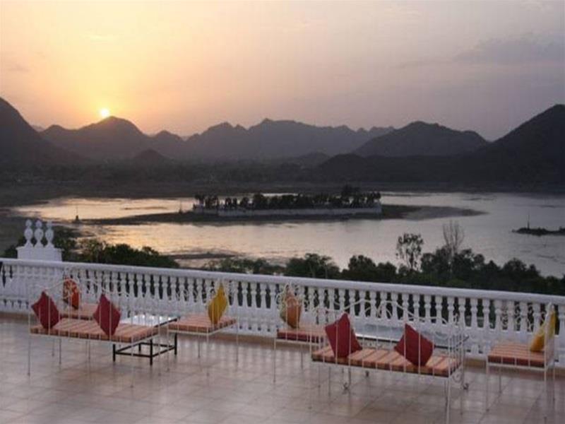 Hotel Hilltop Palace Udaipur Ngoại thất bức ảnh